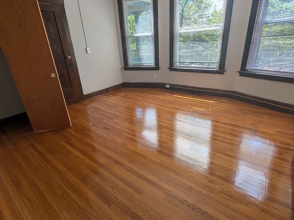 5th image of 603 Howard Ave #22