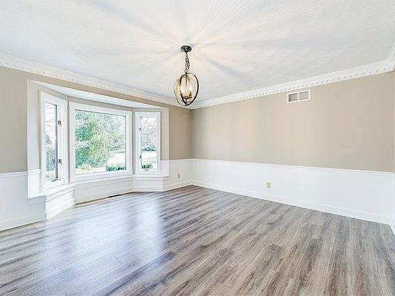 5th image of 7518 Maisons Ct
