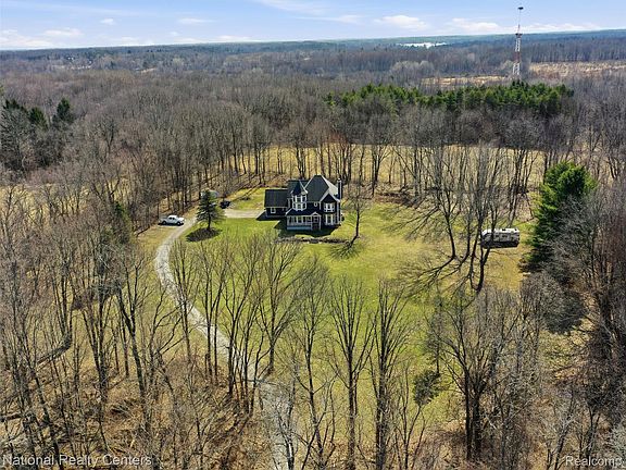 4th image of 675 W Leonard Rd