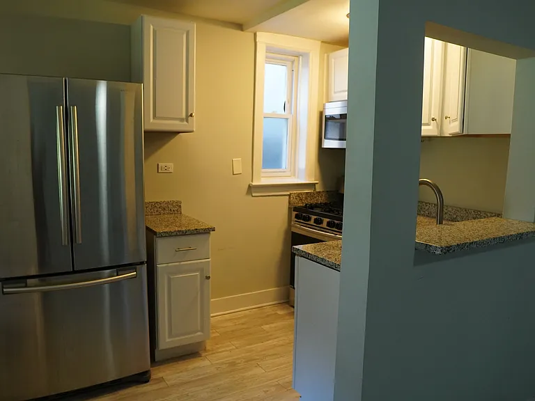 1838 S Racine Ave #D — Photo 1
