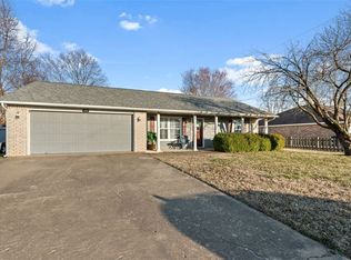 310 Township Dr, Centerton, AR 72719