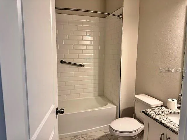 2531 W Walnut St — Photo 12