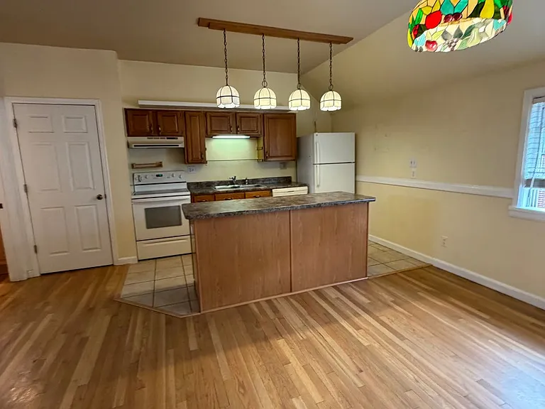 1453 Race Street — Photo 14