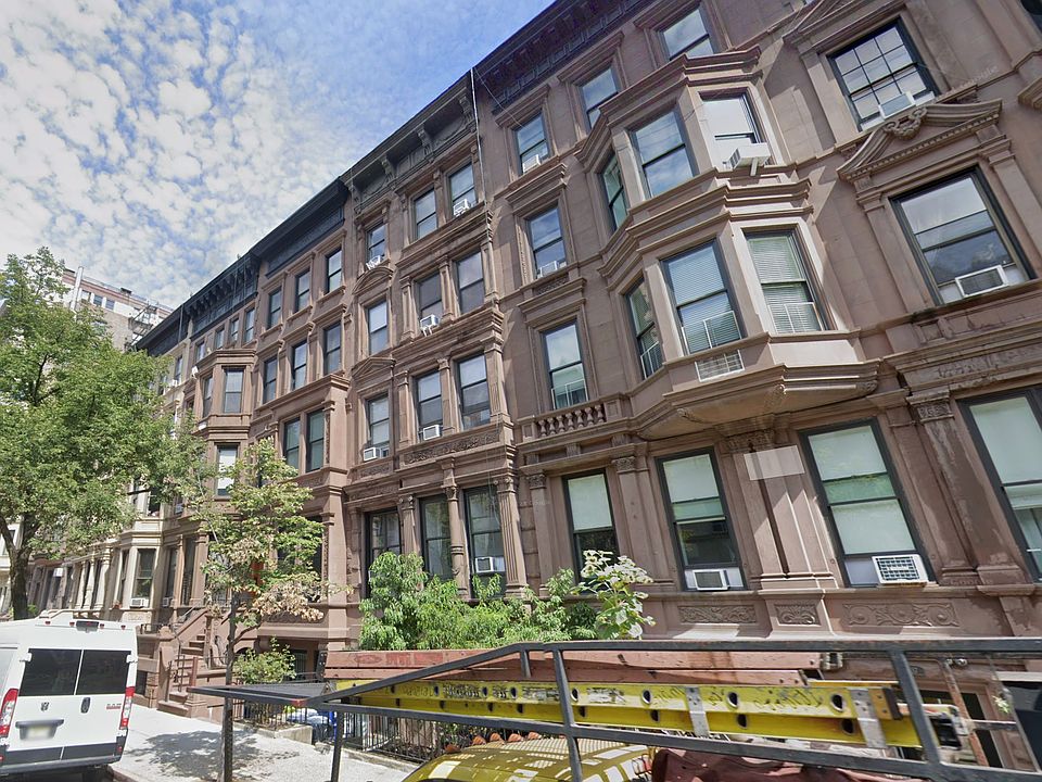 1st image of 140 W 71st St #Penthouse 4r