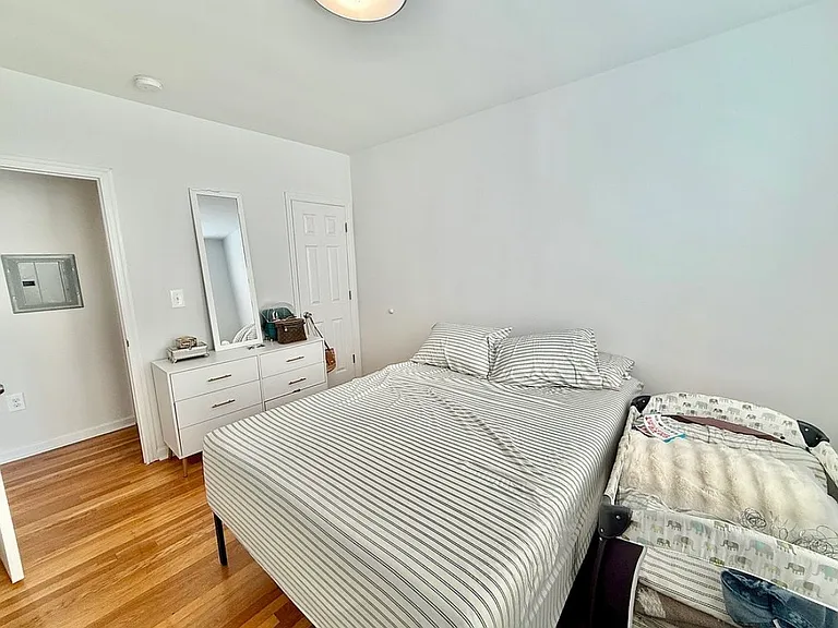 21-45 28th St #B1 — Photo 2
