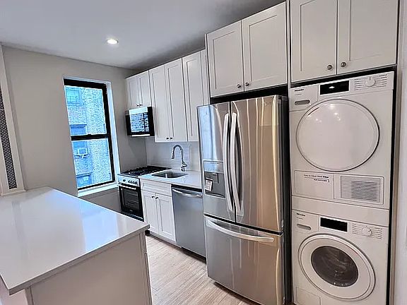 5th image of 562 W 189th St #4