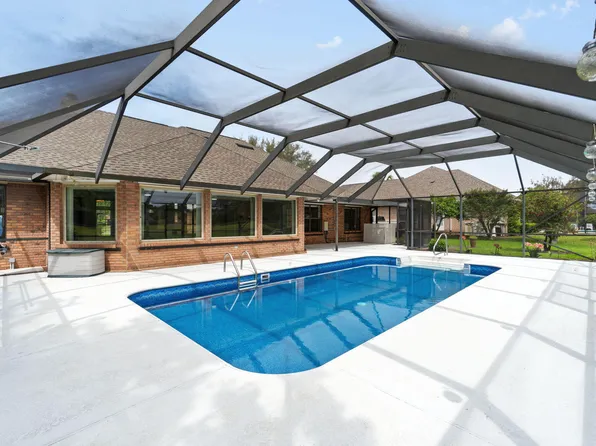 2640 Masters Blvd, Navarre, FL 32566