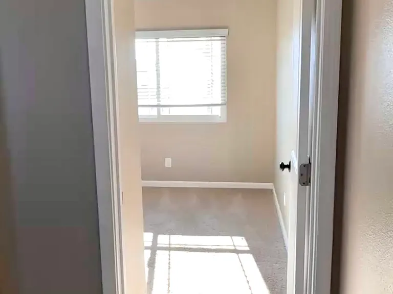 2126 Shoreview Pl — Photo 28