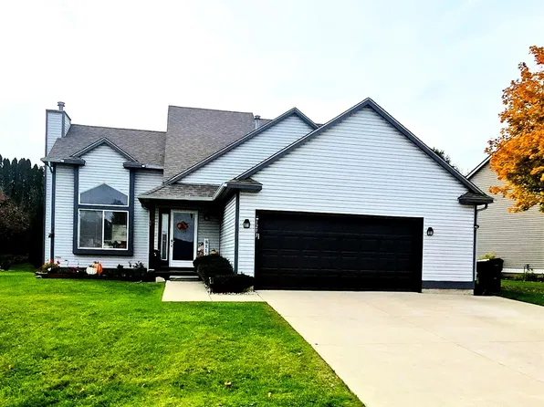 1293 Pin Oak Blf, Howell, MI 48843