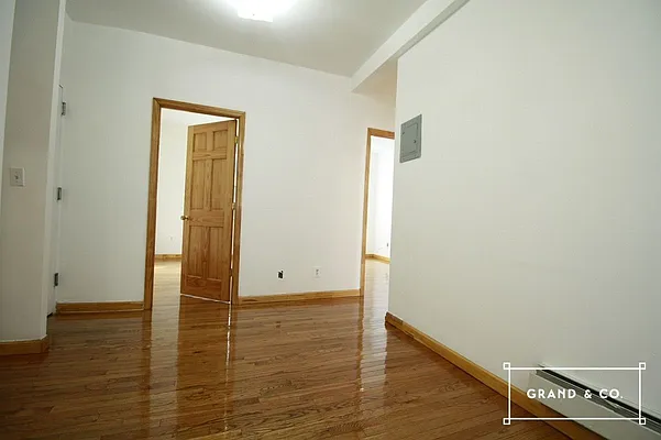 Rented by Grand & Co. | media 2