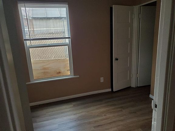 4th image of 24926 Cottonwood Ave