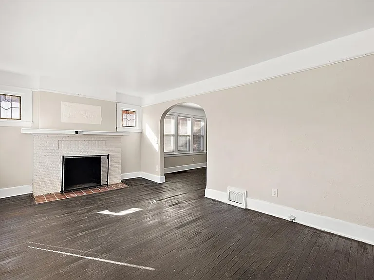 5741 Lakewood St — Photo 9