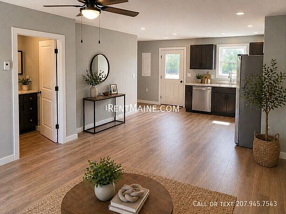 2nd image of 599 Pinetree Rd APT 4