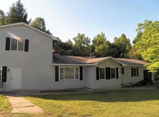 191 S Retreat Rd #A-B, Westminster, SC 29693