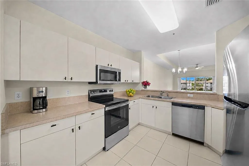 2 bed, 2.0 bath, 1304 sqft, $1,950 — Photo 4