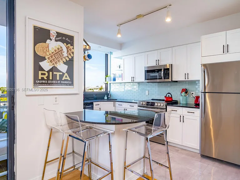 1330 West Ave #711 — Photo 5