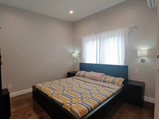 Rented by Bond New York | media 12