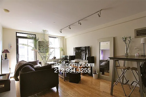 Rented by City Connections Realty | media 9