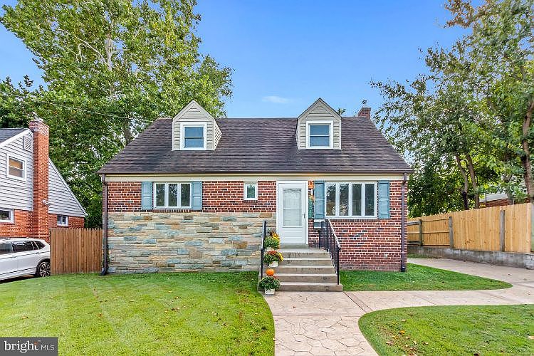 1st image of 13517 Grenoble Dr