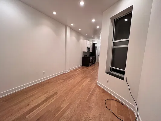 Rented by EXR | media 32