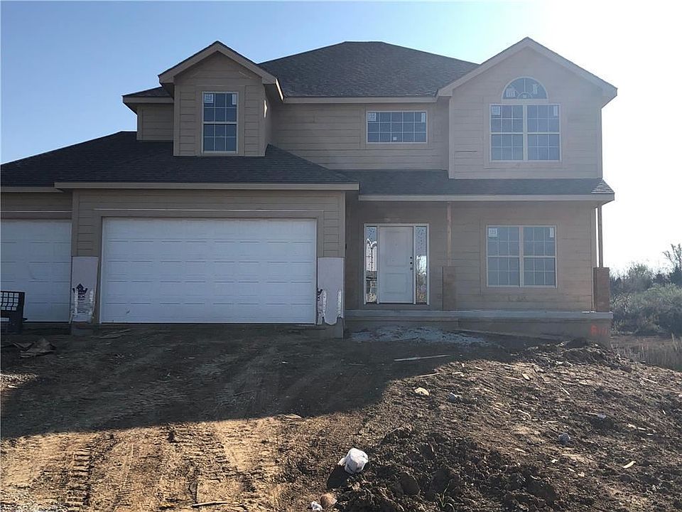 1st image of 8711 N Spruce Ct