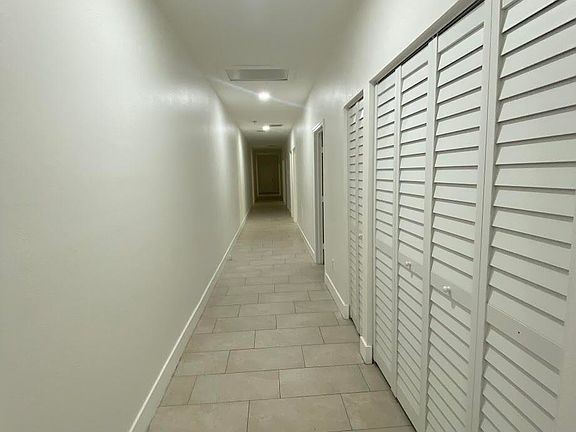 4th image of 2594 NW 20th St #B