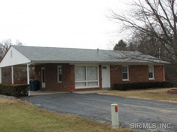2nd image of 119 Park Dr