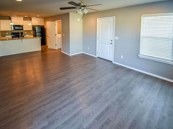 3rd image of 816 Hindman Dr #1