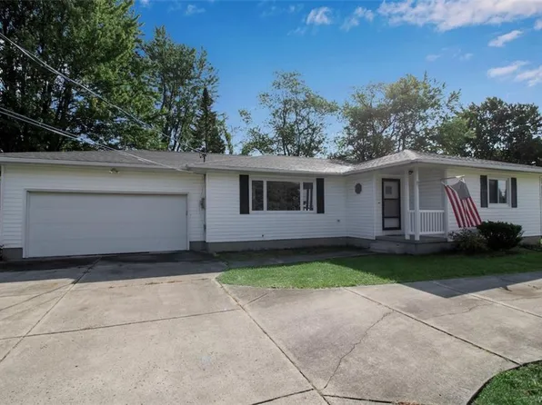 1095 New Rd, Amherst, NY 14228