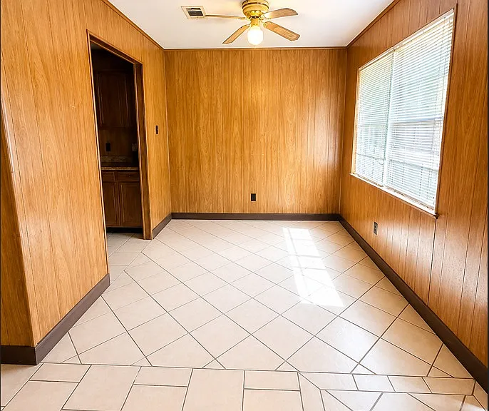 580 Campus St #101 — Photo 4