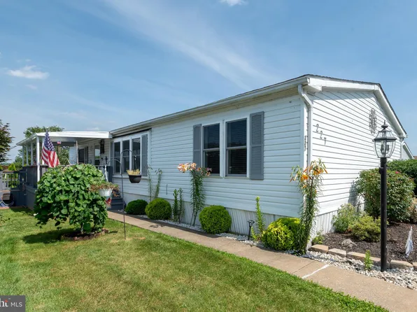 227 Greyfield Dr, Lancaster, PA 17603