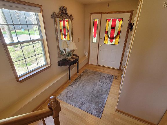 2nd image of 619 Buckskin Ln