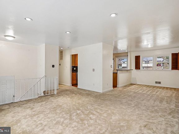 5th image of 808 Johnson Ave