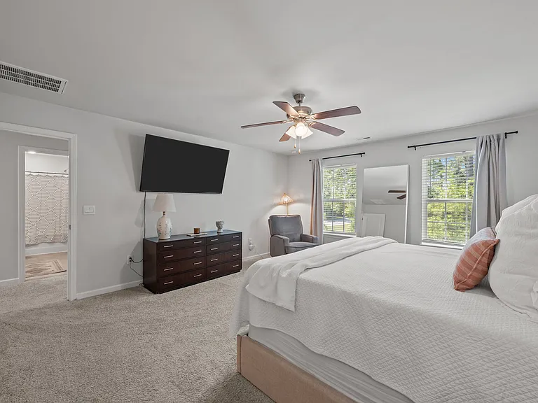 1009 Chiles Dr — Photo 15