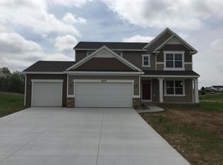 6821 Madrone Dr NE, Rockford, MI 49341