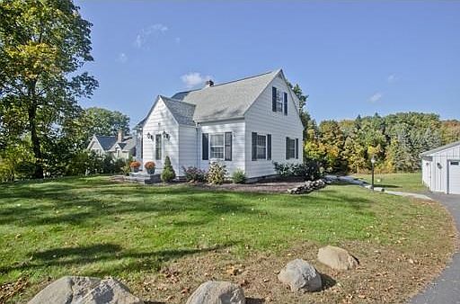 1st image of 100 Burleigh Rd
