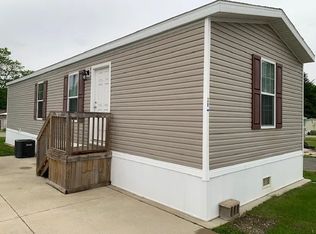 38 Melissa Dr #M38, Bloomington, IL 61704