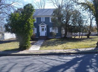 75 W Hill Rd, Colonia, NJ 07067
