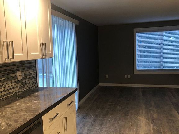 2nd image of 3013 Bridgeport Way W APT D