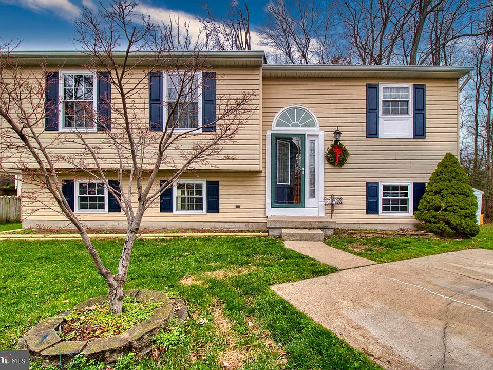 1st image of 7810 Howard Manor Ct