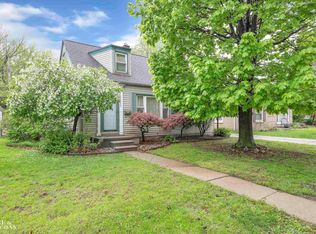 22450 Pointe Dr, Saint Clair Shores, MI
