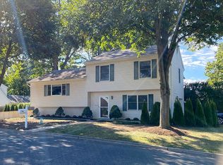 492 Broadway Blvd, Paramus, NJ 07652