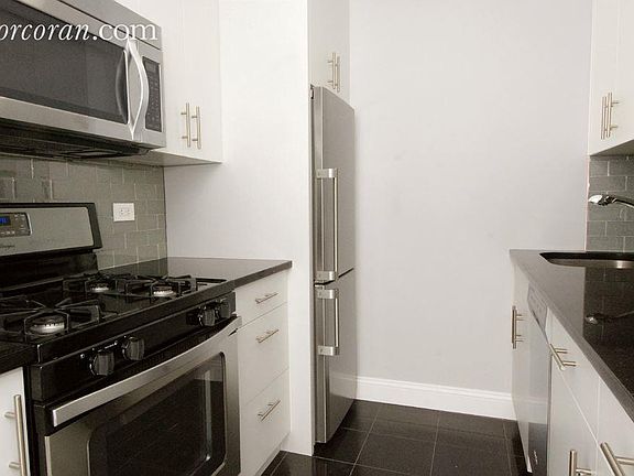 4th image of 301 E 64th St APT 9J