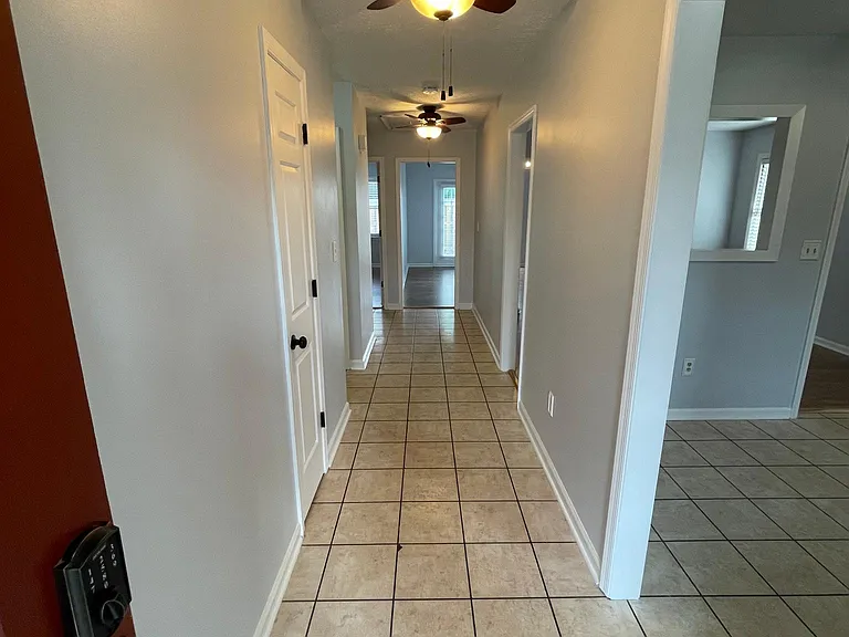 1506 Wenwood Ct — Photo 5