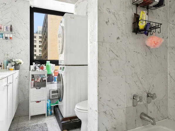 415 East 54th Street 10E image 6 of 7