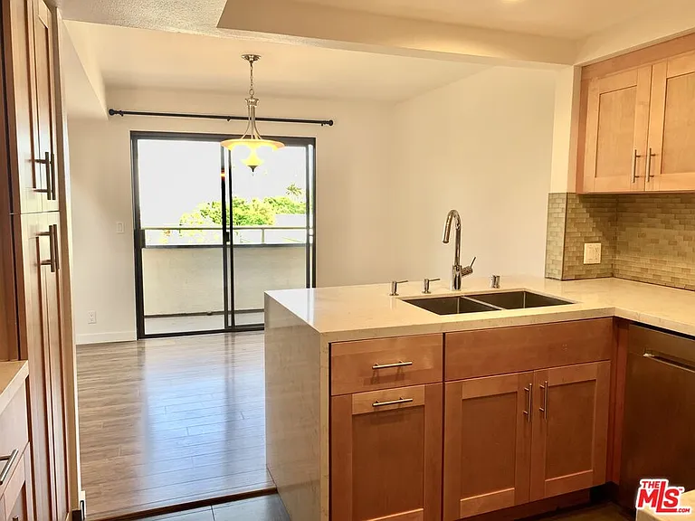 12412 Texas Ave #302 — Photo 7