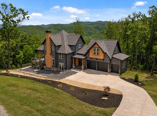 1722 High Summit Dr, Talking Rock, GA 30175