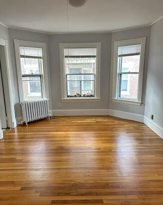 2 bed, 9999 sqft, $2,600 — Photo 2