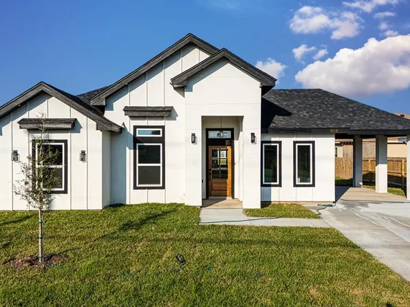 418 N Parker Rd, La Feria, TX 78559