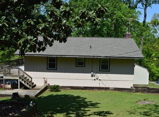 107 J Moore Ave, Townville, SC 29689